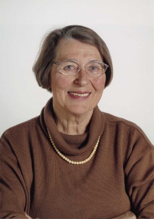 Anne-Lise Seip har skrevet den første Welhaven-biografien på 100 år. (Foto: Aschehoug)